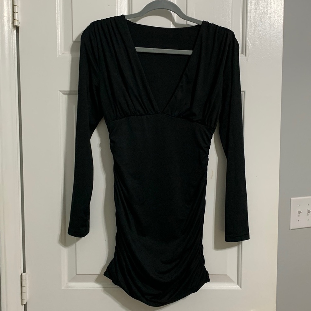 Black bodycon, long sleeve dress!